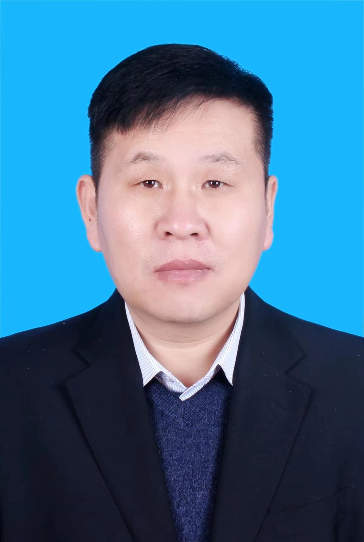 王馆证件照.jpg